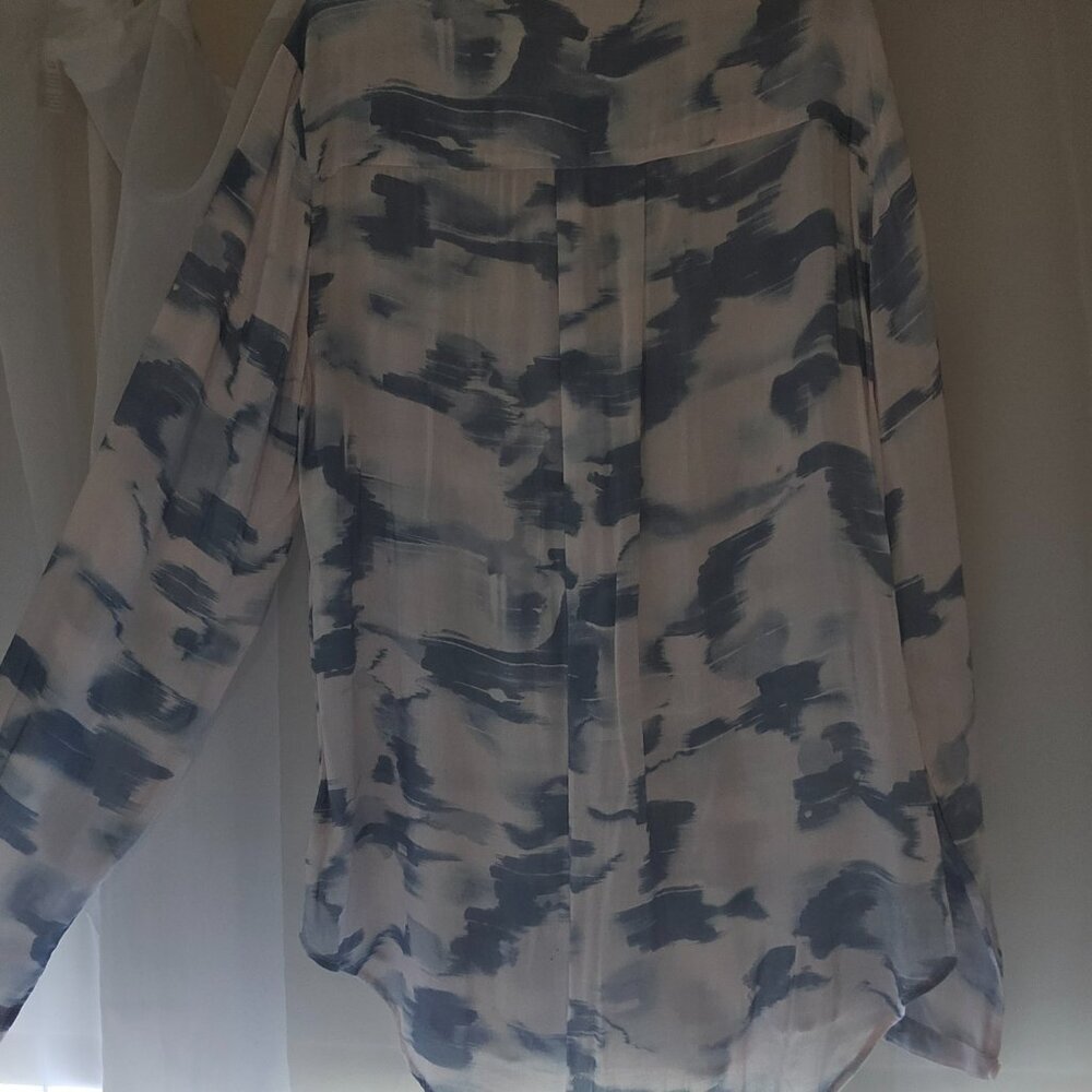 Anthropologie Cloth & Stone Classic Buttondown Shirt - Picture 8 of 10